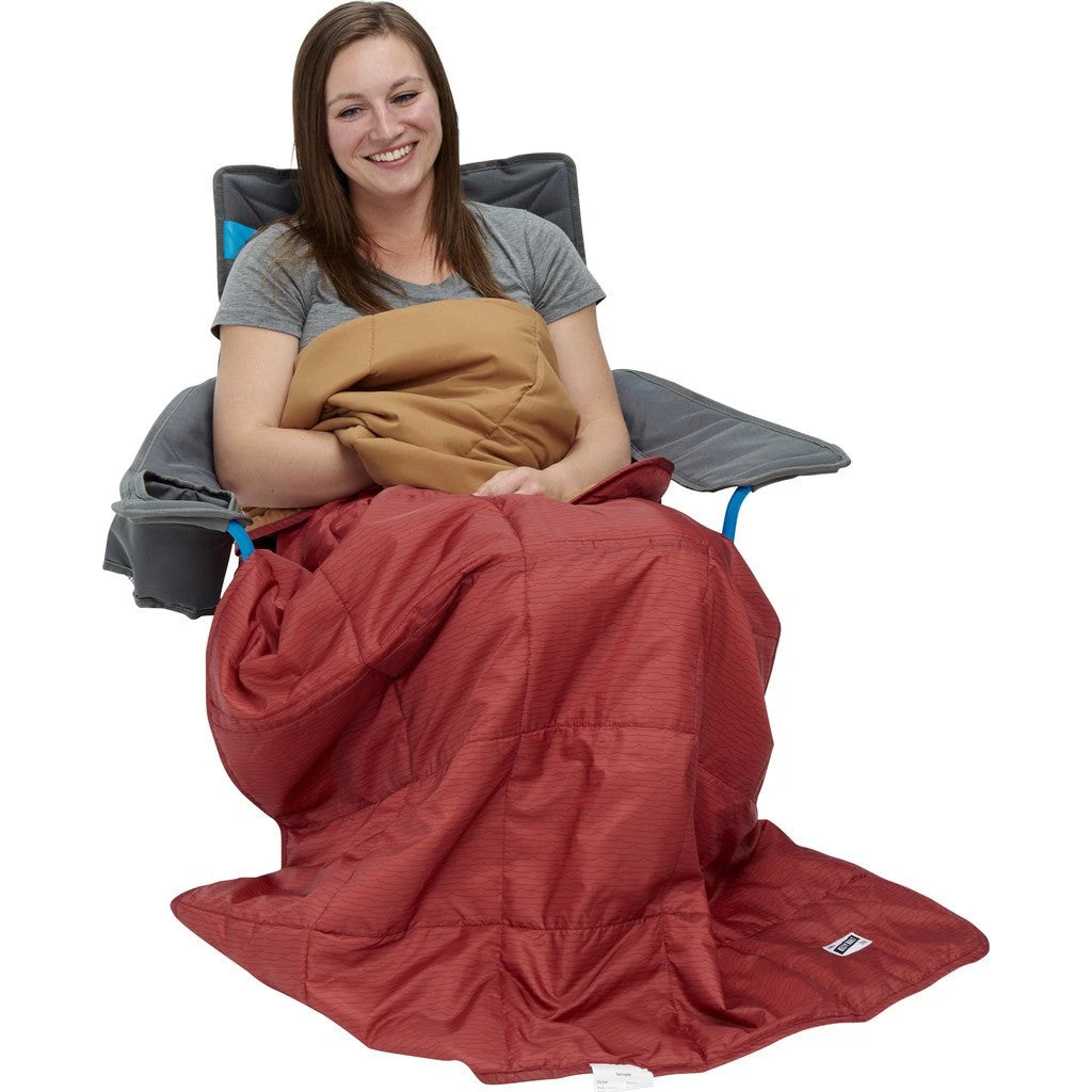 Kelty Bestie Blanket | Infinite Mountain/Garnet Red 4 Kelty Bestie Blanket | Infinite Mountain/Garnet Red - Image 4