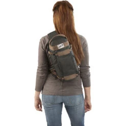 Kelty Spur 9L Sling Pack | Black Geo-Heather -Kelty Sales Store KL17 Spur GeoHeather onbodyback2