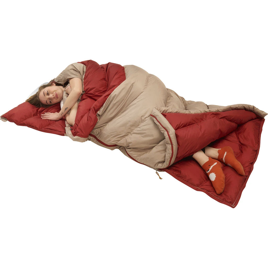 Kelty Galactic 30 Dridown Womens Regular Sleeping Bag | Red/Gold 3 Kelty Galactic 30 Dridown Womens Regular Sleeping Bag | Red/Gold - Image 3