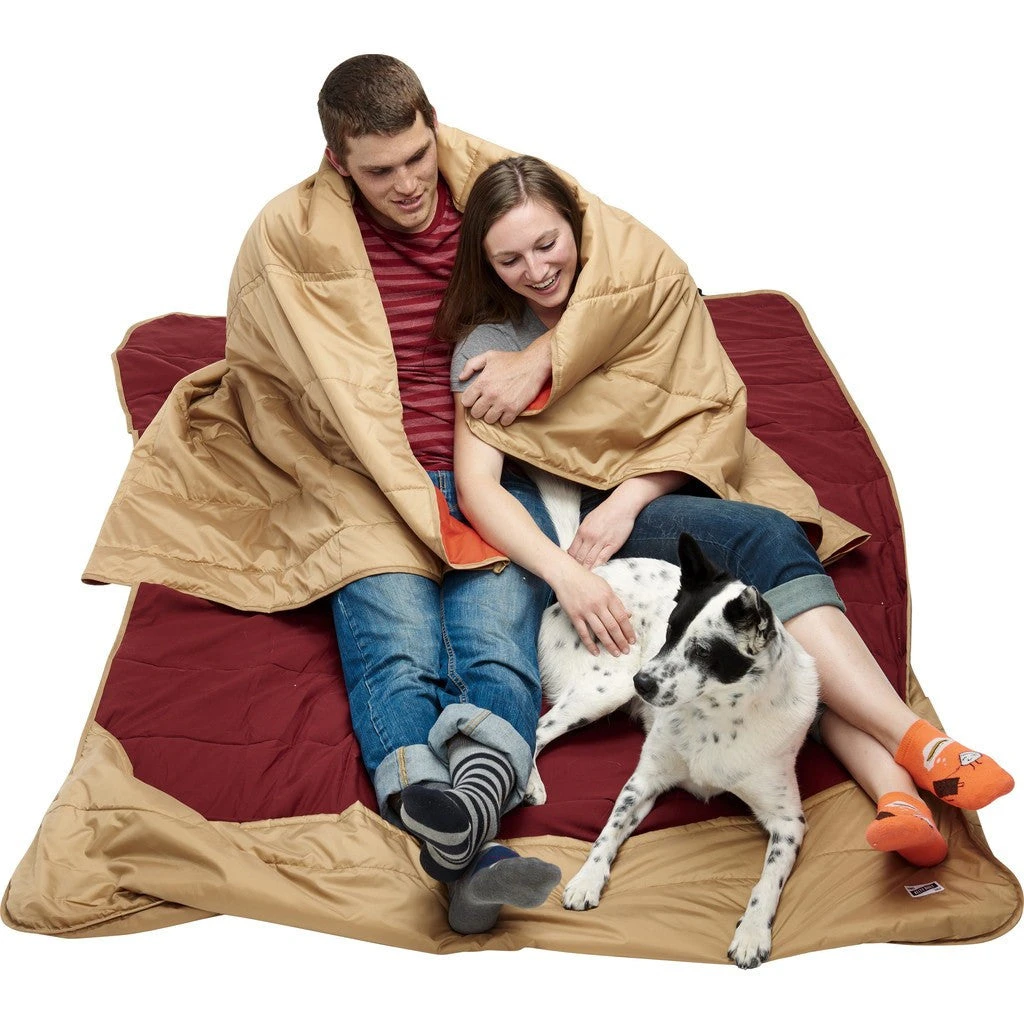 Kelty Shindig Blanket | Canyon Brown/Garnet Red/Lava 6 Kelty Shindig Blanket | Canyon Brown/Garnet Red/Lava - Image 6