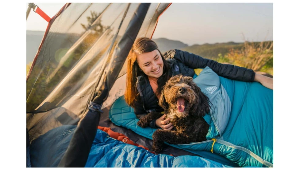 Kelty Cosmic 20 Deg 550 Down Sleeping Bag - Women's 6 Kelty Cosmic 20 Deg 550 Down Sleeping Bag - Women's - Image 6